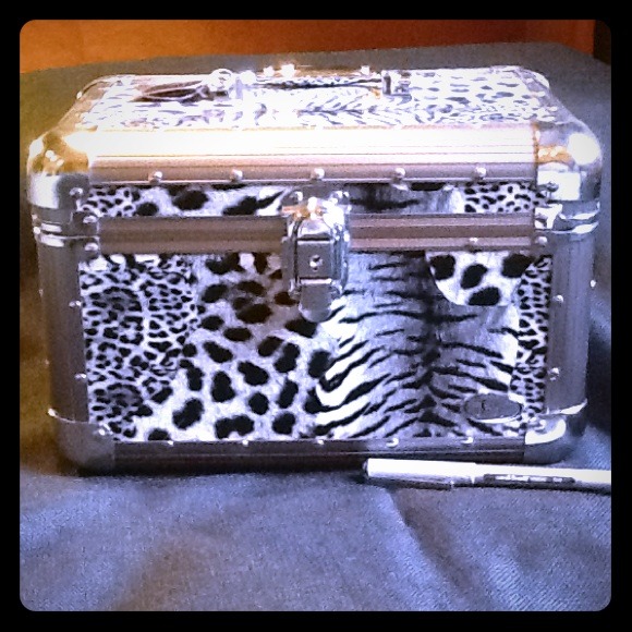 Train Case, Leopard