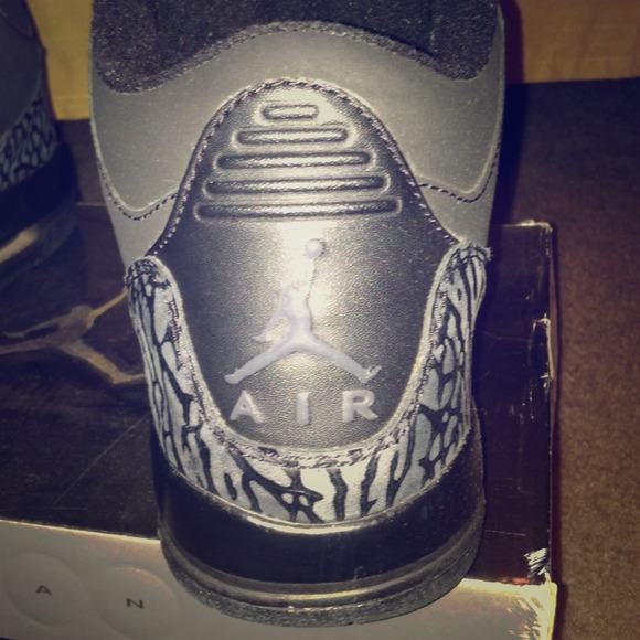 Jordan 3✨make me an offer - Picture 1 of 5