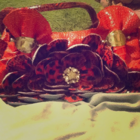 Pink animal prong purse