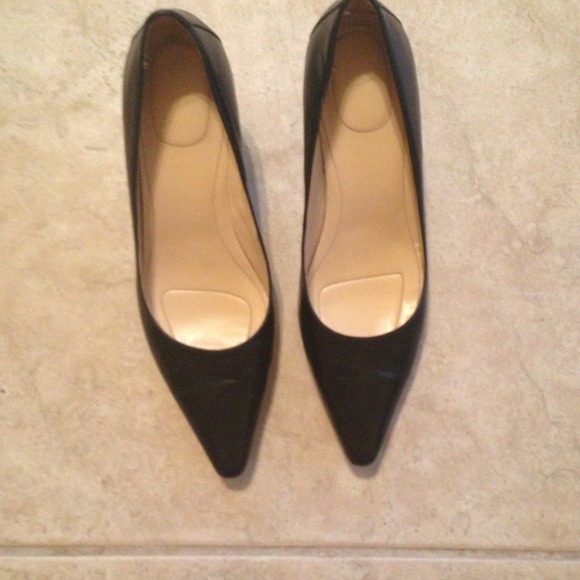 Classic Calvin Klein pumps, comfy 2 and 1/2 heels