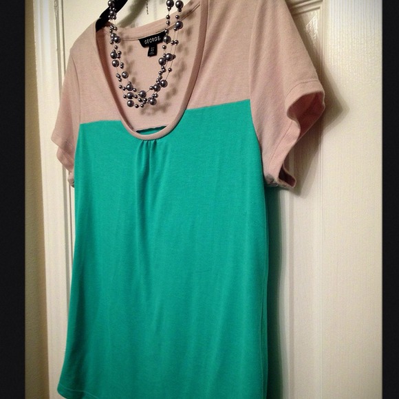Turquoise top! - Picture 2 of 4