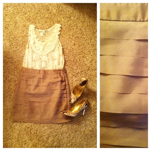 SOLS! Ann Taylor Loft Mauve Pleated Skirt