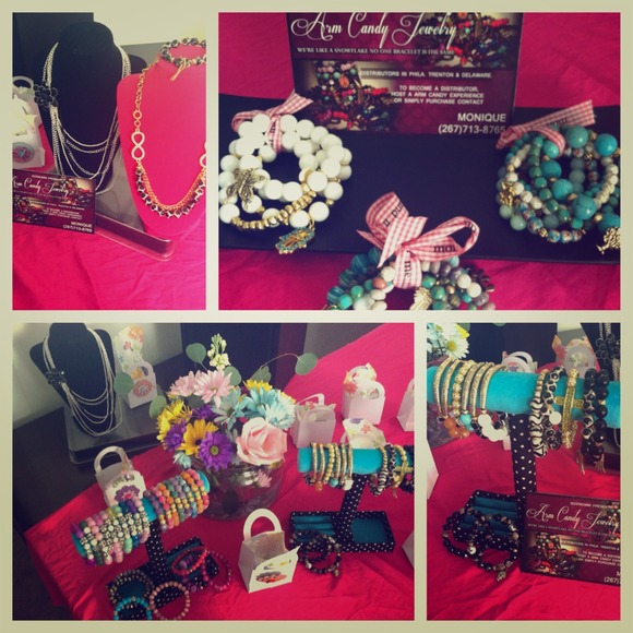 Beautiful handcrafted bracelets and necklace😍