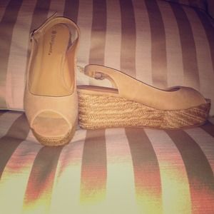 BUNDLE: Beige platform sandals & Red moccasins