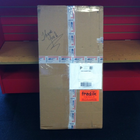 Mannequin carefully packed and shipped!