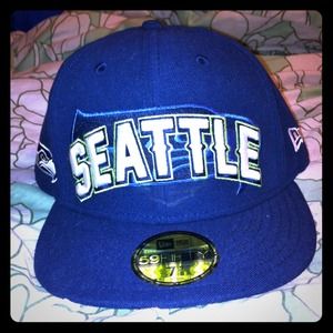 *BRAND NEW* Seattle SeaHawks hat >size 7 5/8 >