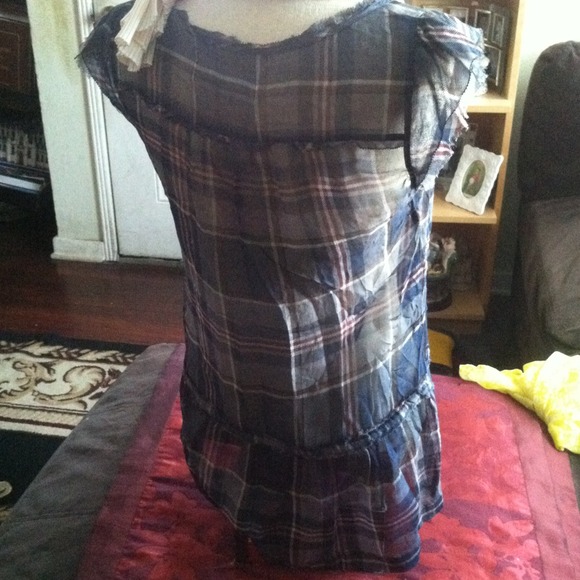 Top - Picture 2 of 4