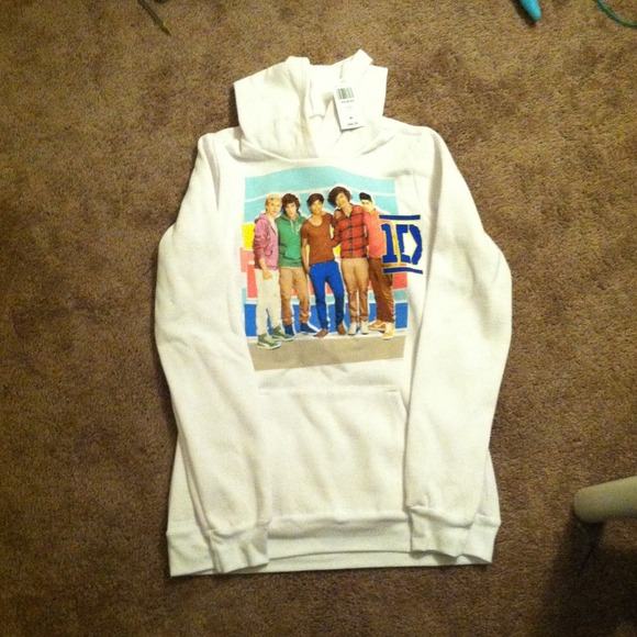 One direction hoodie - Picture 1 of 3