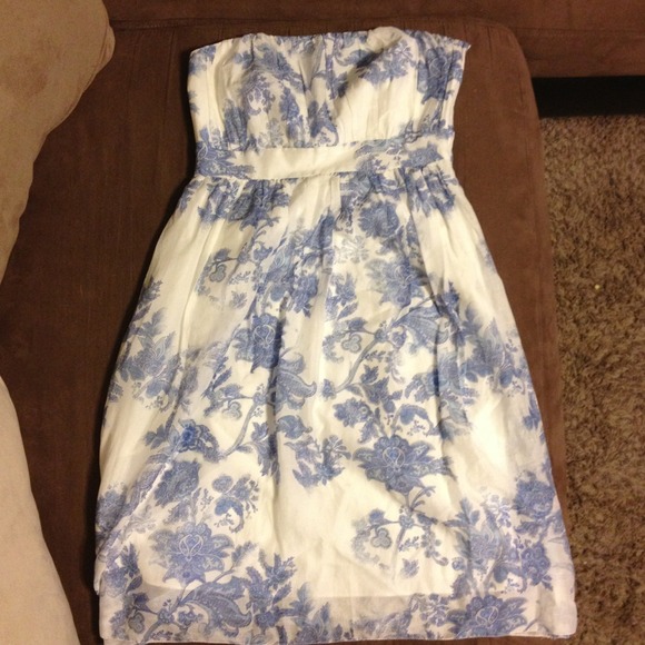 GAP Blue paisley strapless dress