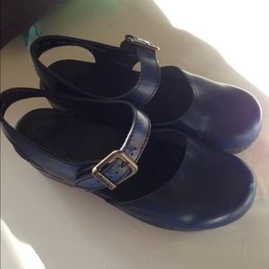 Blue dansko shoes!