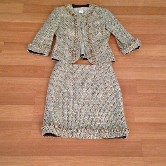 Givens way!! Luca Luca Suit Sz 42 Made In Italy