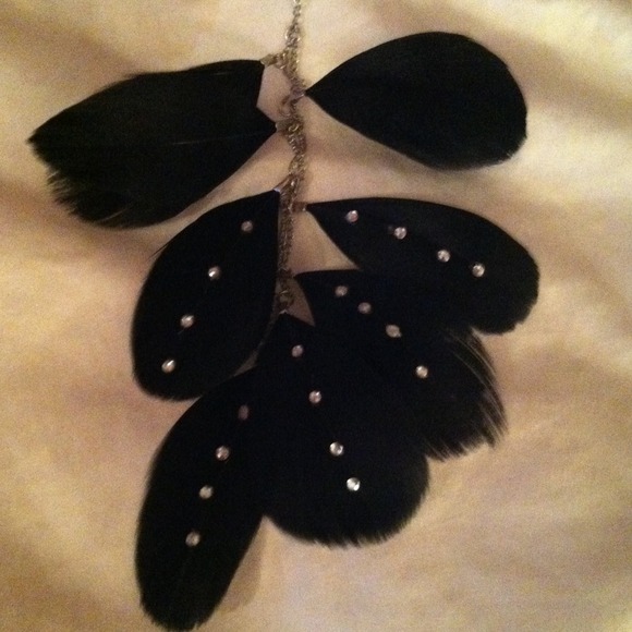 Feather Bedazzled Headband! - Picture 2 of 3