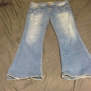 BKE jeans in great shape! 👖