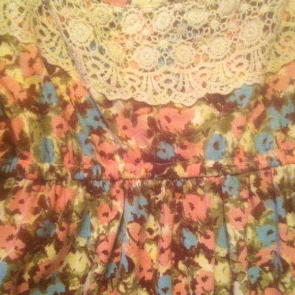 Floral racer back dress - Picture 2 of 2