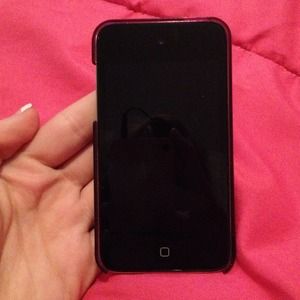 iPod (4th generation) & Purple case