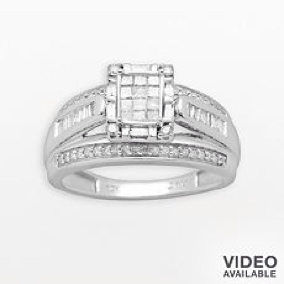 Diamond & White Gold Ring - Picture 3 of 3