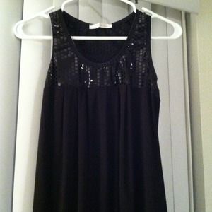 Sleeveless black shirt