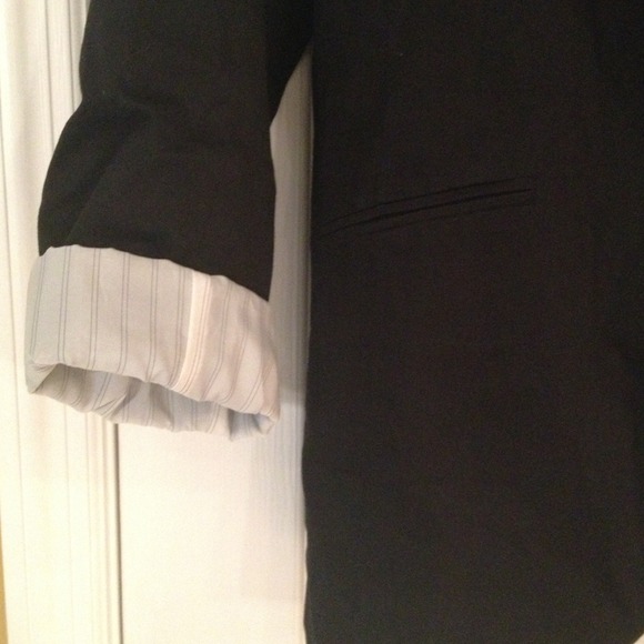 🚫Sold🚫Classic black Blazer - Picture 2 of 2