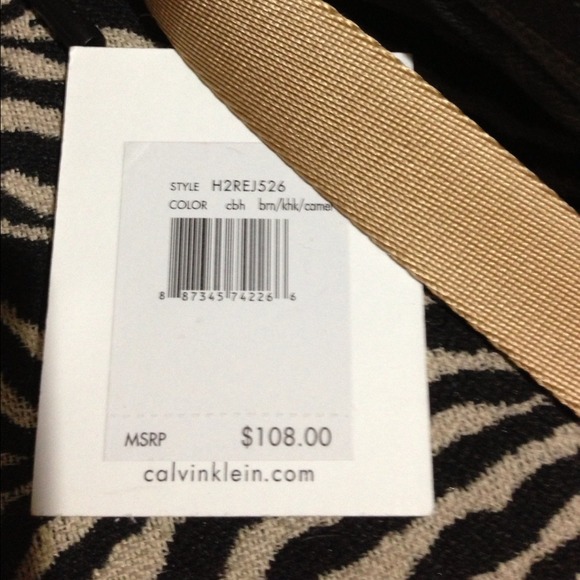 Decided to keep💗 $70 PP Calvin Klein Crossbody - Picture 3 of 4