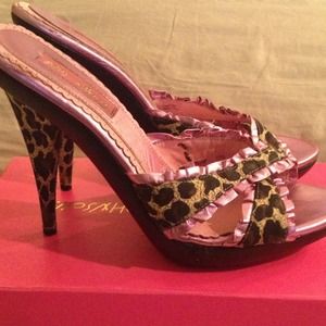 Betsey johnson leopard and hot pink mimi