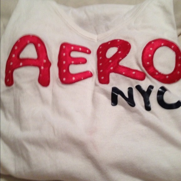 SOLD White 3/4 sleeve Aero shirt