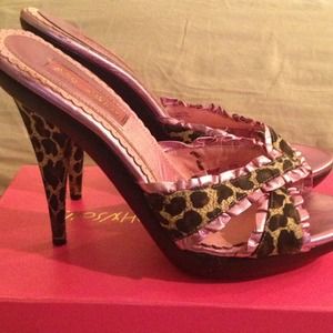 Betsey johnson leopard pink mimi