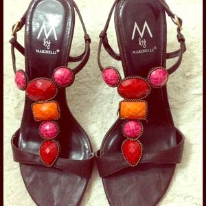 🚫sold in a bundle🚫T-strap heels with gems ❤✨👛🌺