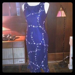 Donna Ricco, navy blue dress