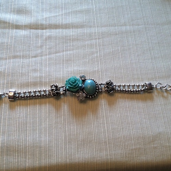 VINTAGE BRACELET JUST REDUCED☝👆🎈💃