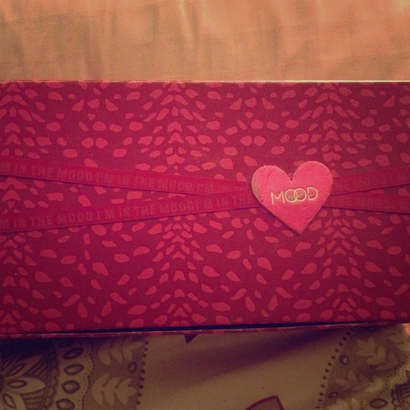 Victoria secret perfume set..your best offer?