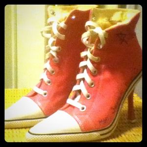 Amazingly Fun Pink Sneekker Pimps