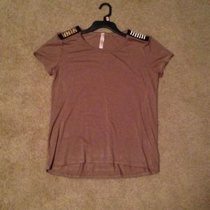 Shirt With Spikes On Shoulders