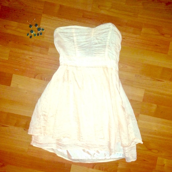 Sweetheart peach dress!