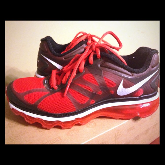 Women's Size 5 Nike Air Max + 2012
