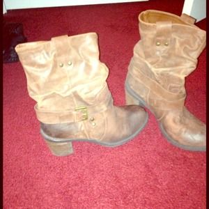 Western style ankle boot 10M