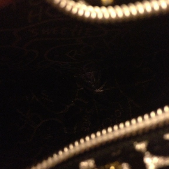 ❤SOLD. Betsey Johnson purse - Picture 3 of 4