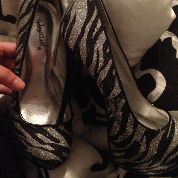Zebra Pumps - Picture 2 of 3