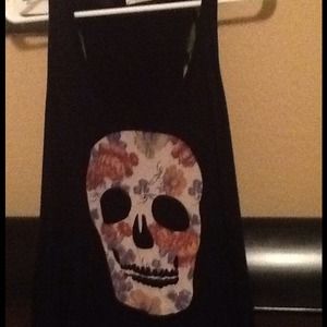 Skull tank
