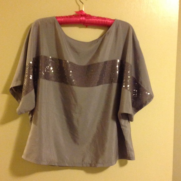 SOLD in bundle Express blouse