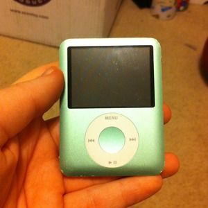 8gh iPod nano in mint green! 3rd gen.