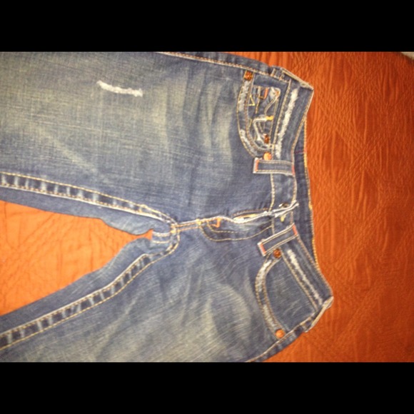 True Religion - Picture 2 of 4