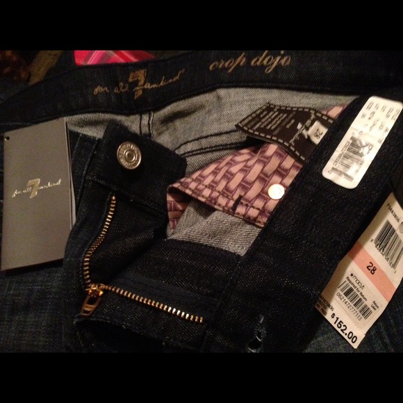 Capri pants - Picture 4 of 4