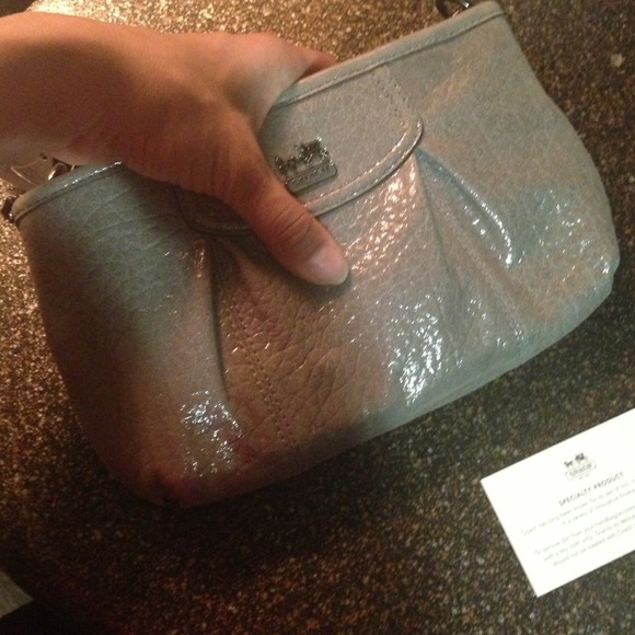 ⛔Traded⛔WT Large COACH wristlet clutch in gunmetal - Picture 2 of 4