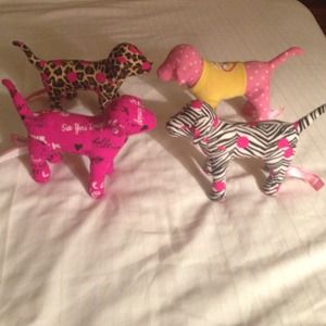 🎯Sold🎯4 Victoria's Secret Pink dogs