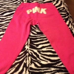 🚫Reserved🚫 VS 'Pink' capris.  Sz Small.