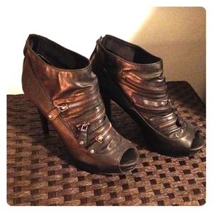 Simply Vera Vera Wang rocker peeptoe heels