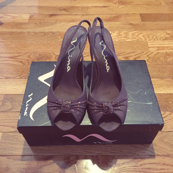 Nina Brown/Gold Heels sz.6