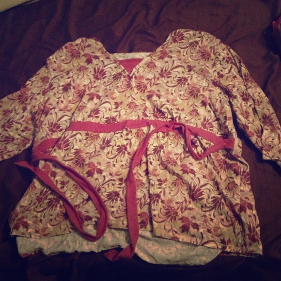 Baby doll fitting medium sleeve shirt