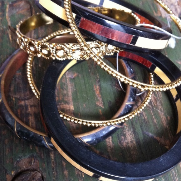 NEW 7 Bangle Bracelet Set - Picture 3 of 4