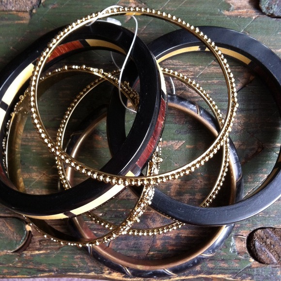 NEW 7 Bangle Bracelet Set - Picture 4 of 4